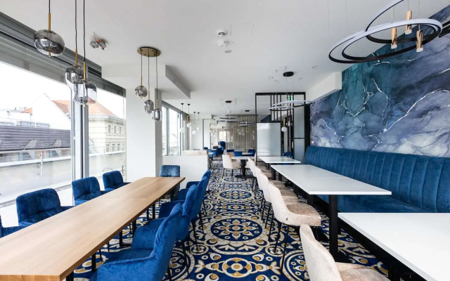 Best Western Premier Royal Blue - Adult Only