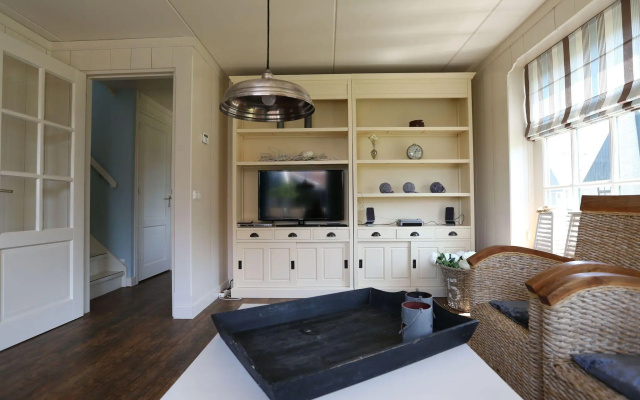 Villa in Wieringer Style With Hot Tub