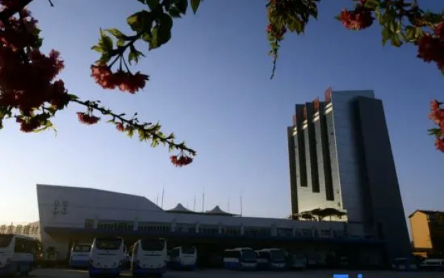 Yitai Hotel