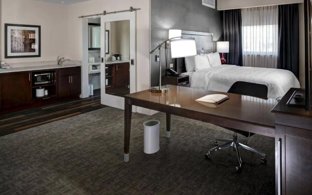Hampton Inn & Suites Richmond - Downtown