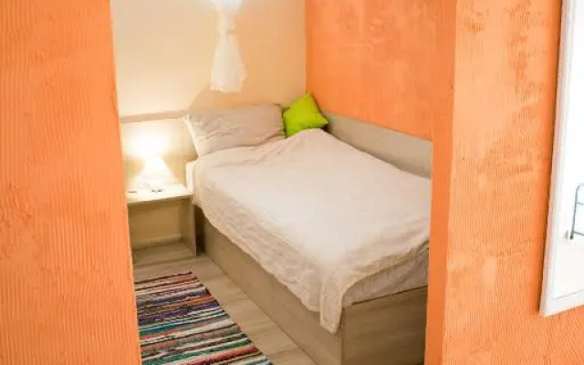4 Seasons Apartments, A1
