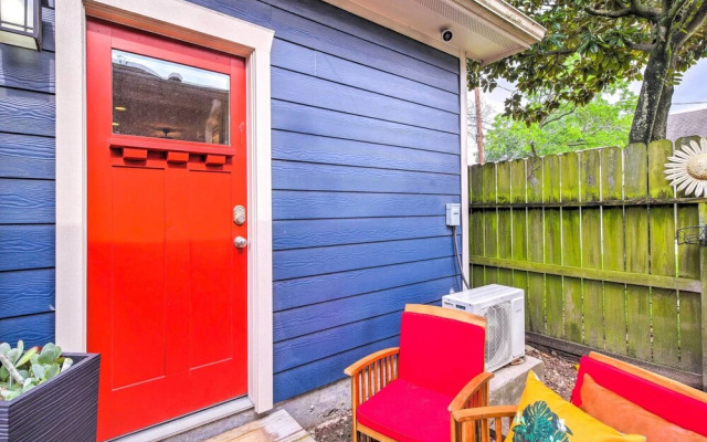 Central & Cozy Houston Studio - Pets Welcome!