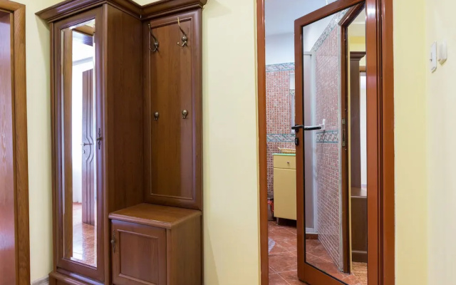 FM Luxury 1-BDR Apartment - Vesela's