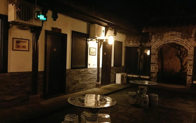 Longfeng Inn