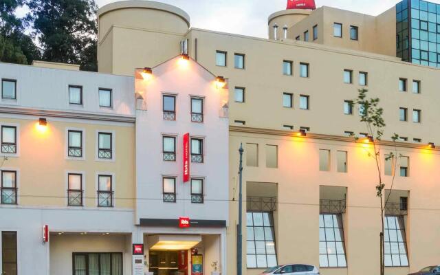 Ibis Coimbra Centro Hotel Коимбра вид на фасад
