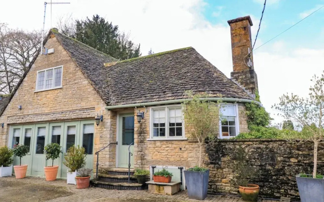 The Elm Coach House