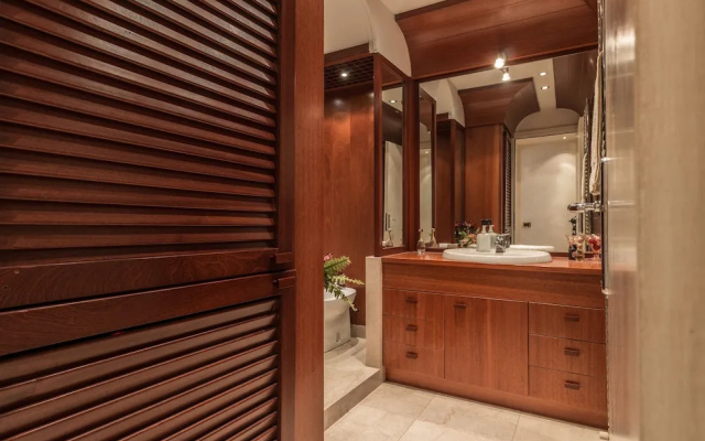 La Fenice Theatre Exclusive Flat