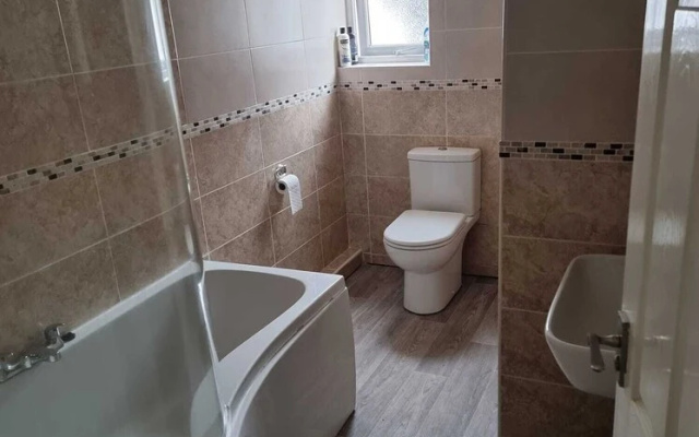 Dog Friendly 2-bed Apartment in Newcastle Emlyn