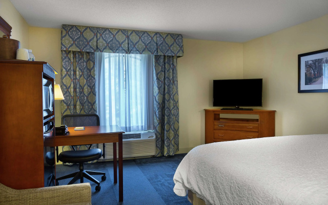 Hampton Inn Charlotte-Belmont at Montcross