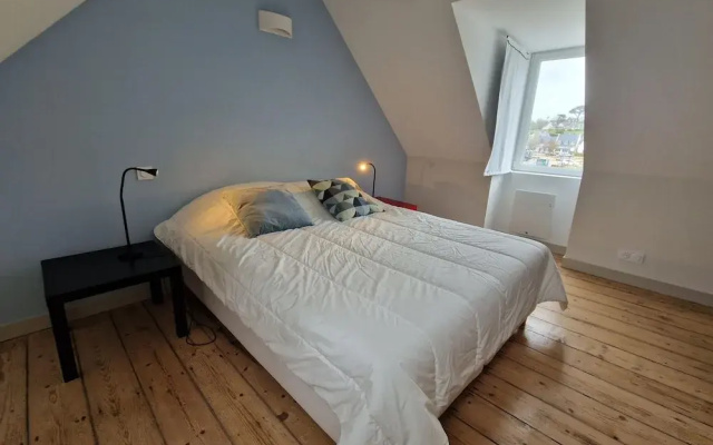 Charming Breton Holiday Home Right by the sea