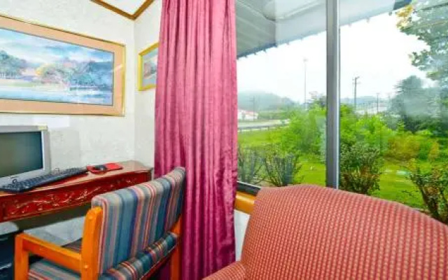 Americas Best Value Inn - Covington