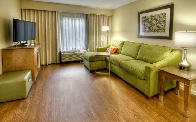 Hampton Inn & Suites Asheville Airport