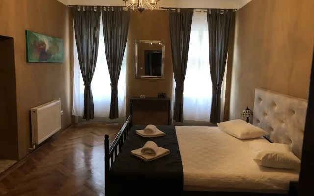 Poet Pastior Residence