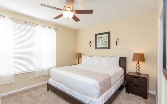Vista Cay - 8001 Coolbreeze Dr #118