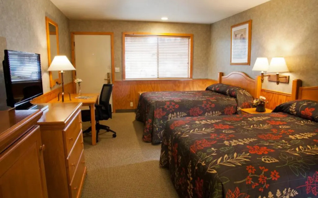 Poulsbo Inn & Suites