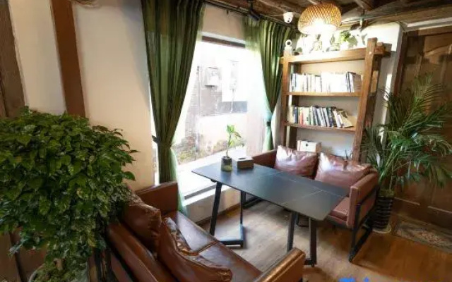 Lijiang Chanqi Holiday Courtyard Inn