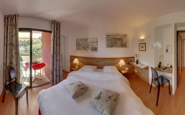 Hotel Phoebus Garden & Spa