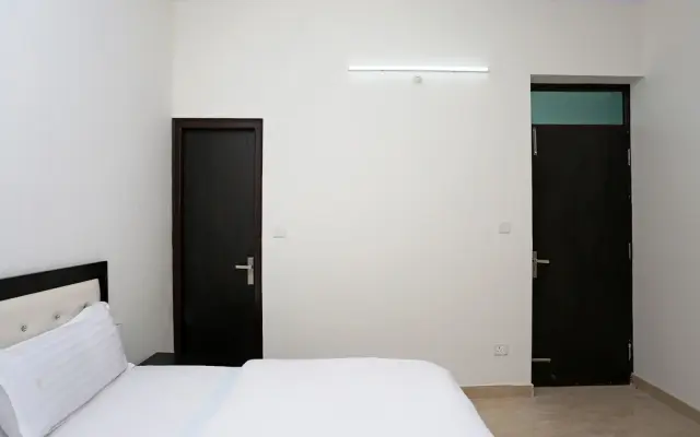 OYO 10853 Home 2BHK Bhimtal lake