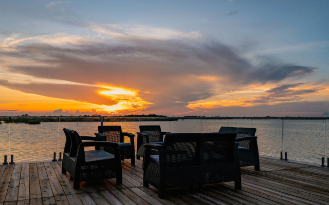 Sunset Caribe Belize