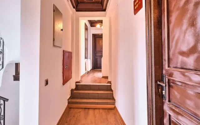 Mi̇das Konak Otel