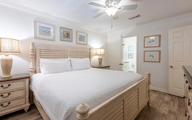 Coral Reef Club 35, Destin