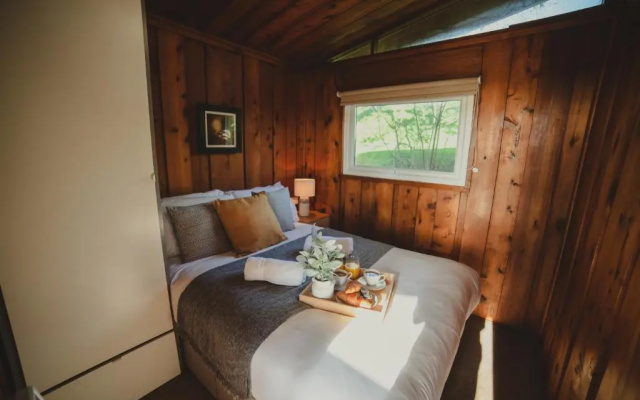 Timber Hill Self Catering Cedar Lodges