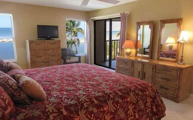 Eden House #302