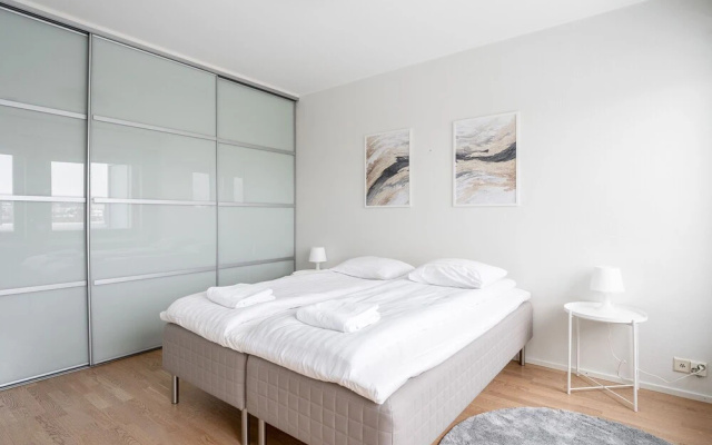 1BR with Sauna, Rooftop Terrace & Amazing Views