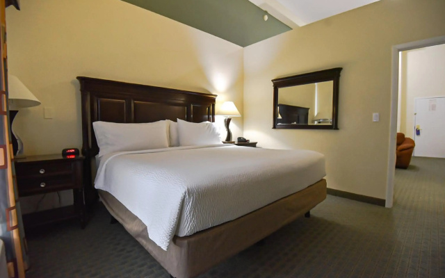 Holiday Inn Express & Suites Cocoa by IHG