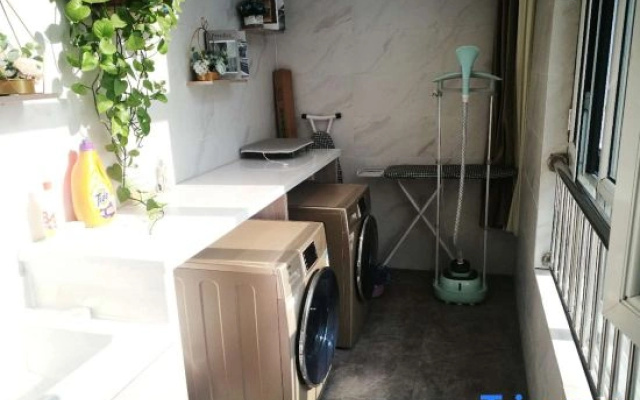 Jinjiang Inn Select Hotel (Heze Train Station)