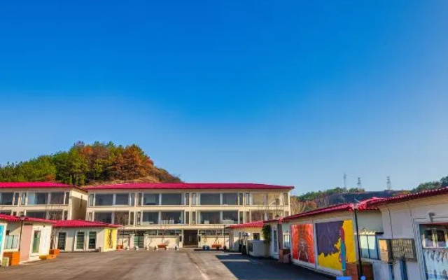 Longhushan Huaquan Boutique Hotel
