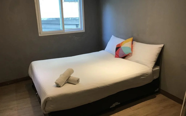 The 44 - Hostel