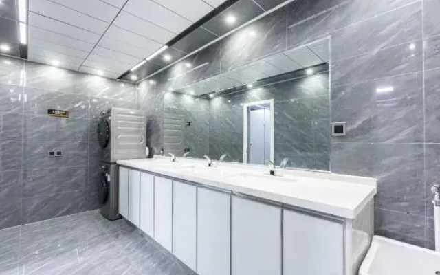 Super 8 Hotel (Linyi Changlin Street)