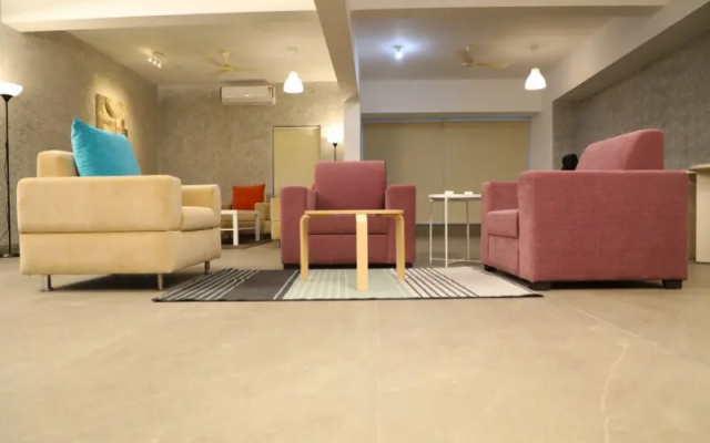 Swan Suites Gachibowli Hotel