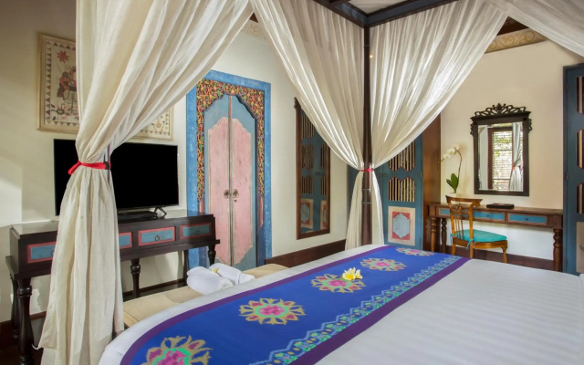 Отель Dwaraka The Royal Villas