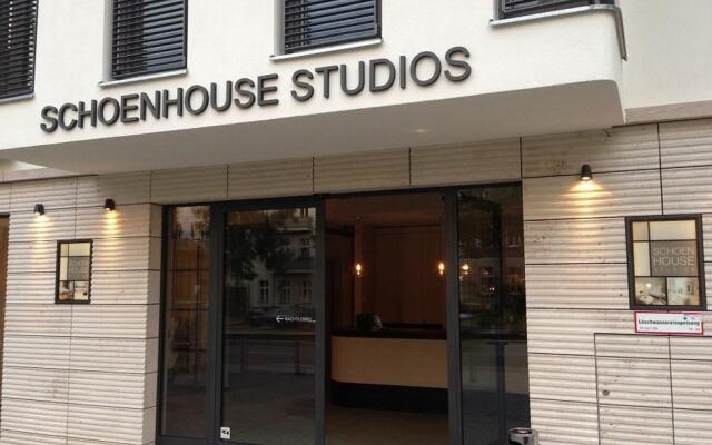 Отель Schoenhouse Studios вид на фасад