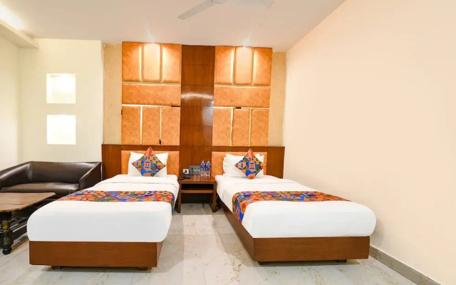 Fabhotel Billionaire Inn