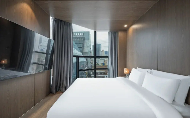Giant Hotel