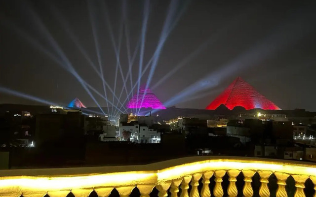 Queen Pyramids View Inn