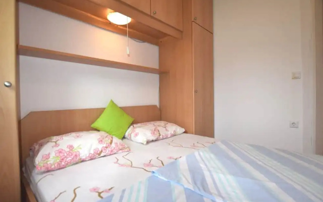 Modern Pool Apartment in Banjole