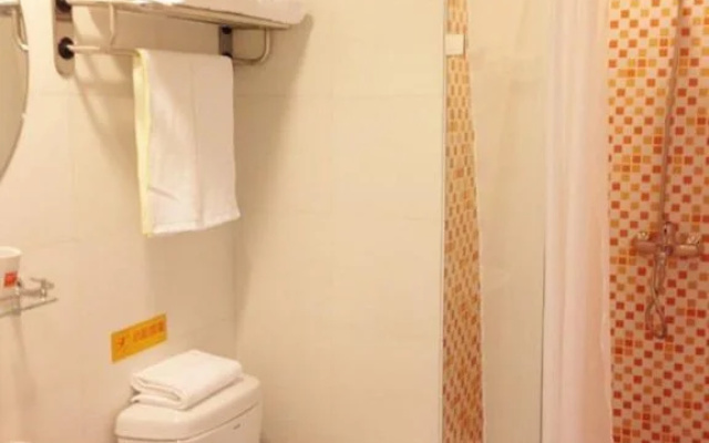Home Inn Wuxi Anzhen Town