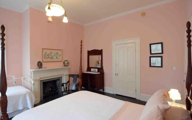 1872 Denham Inn