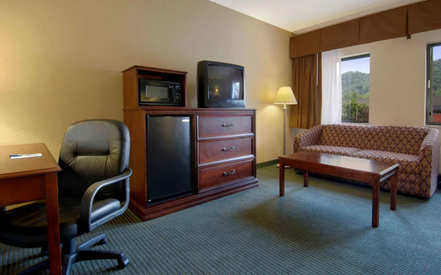 Bay Mountain Inn