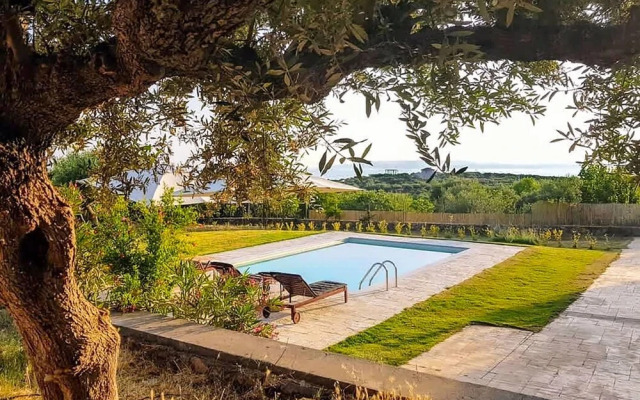 Villa Eleni - Garden Pool Retreat Near Kardamili