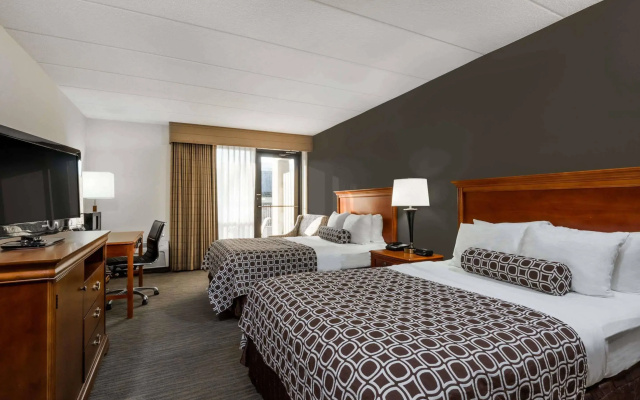 Delta Hotels by Marriott Cincinnati Sharonville