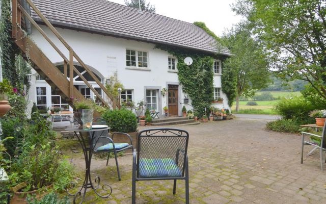 Romantic ground-floor apartment for 2 people