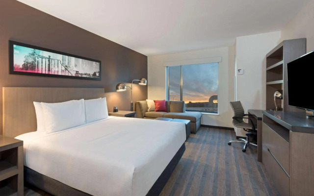 Hyatt House Denver Downtown