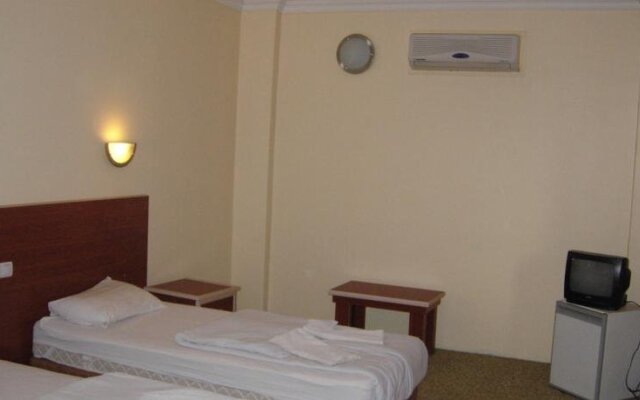 Philadelphia Hotel Алашехир сейф в номере