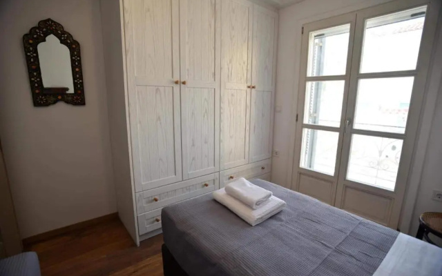 Zoe apartment
