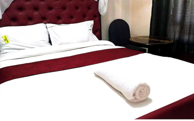 Toque & GN Hotel